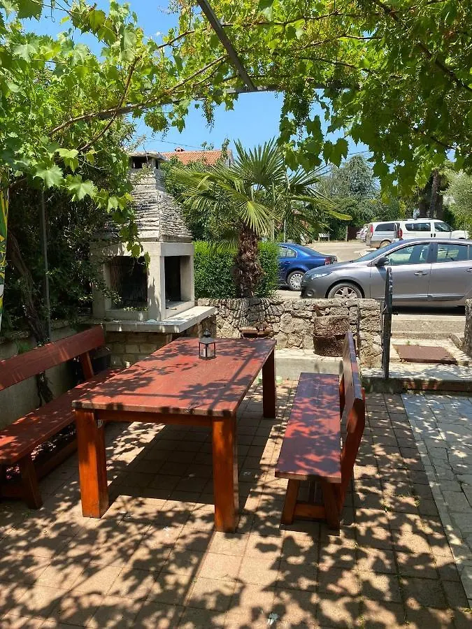 Apartmani Ana Borovac Funtana 0*,